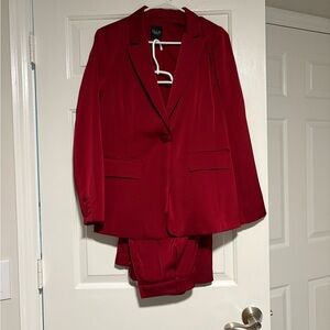 NWOT - Ella Red Professional Suit Set with Tailored Fit